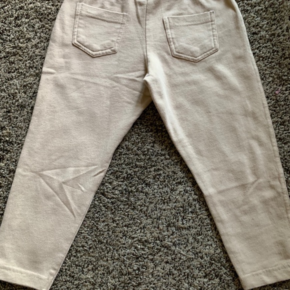 Hello Kitty by Sanrio Pink Sweatshirt (3T) w Beige Pants (4) fit like 3 Preloved - Picture 3 of 5